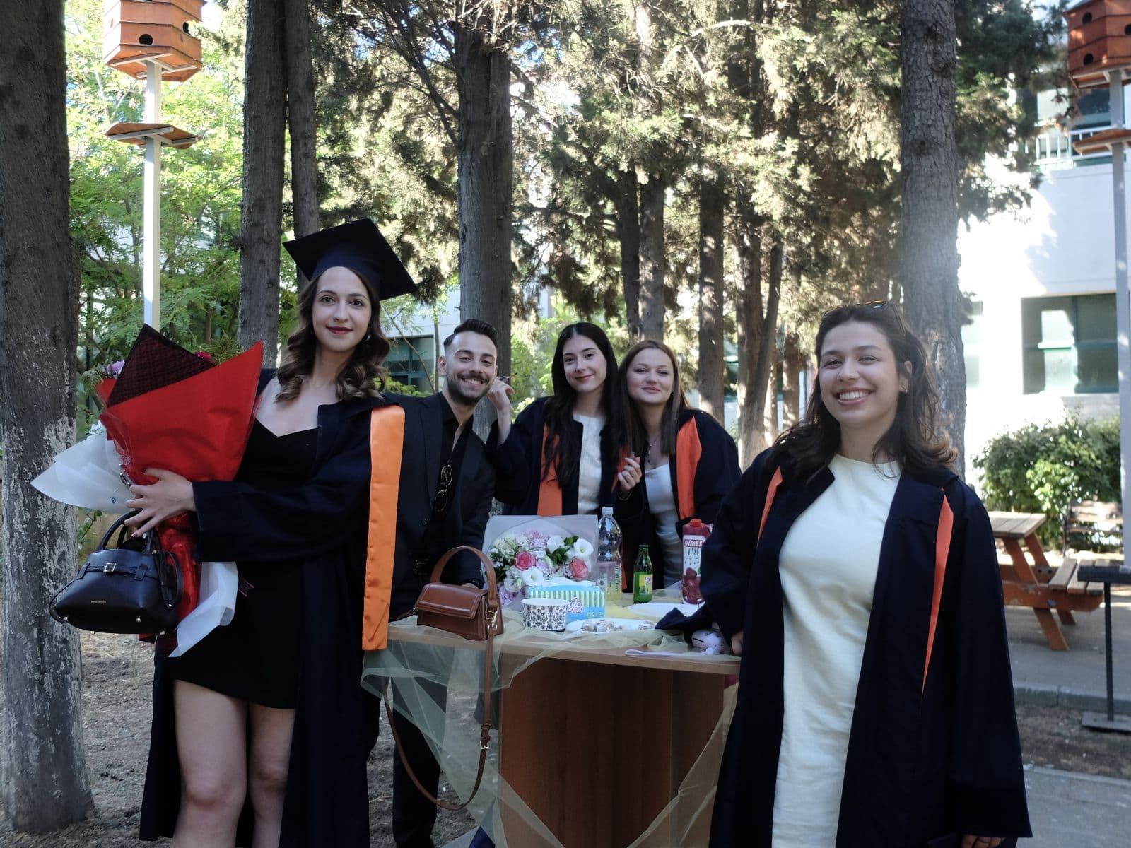 2024-2025 Mezuniyet Töreni Öncesi Kokteyl ve Fotoğraf Çekimi Etkinliği