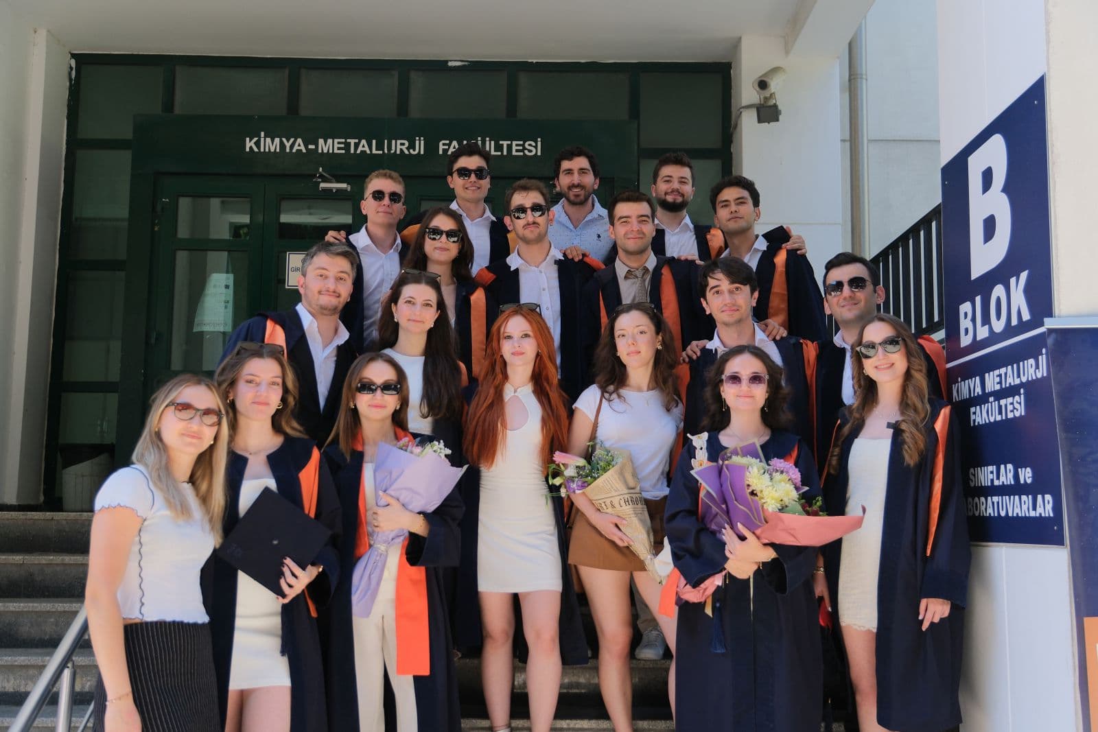 2025-2026 Mezuniyet Töreni Öncesi Kokteyl ve Fotoğraf Çekimi Etkinliği