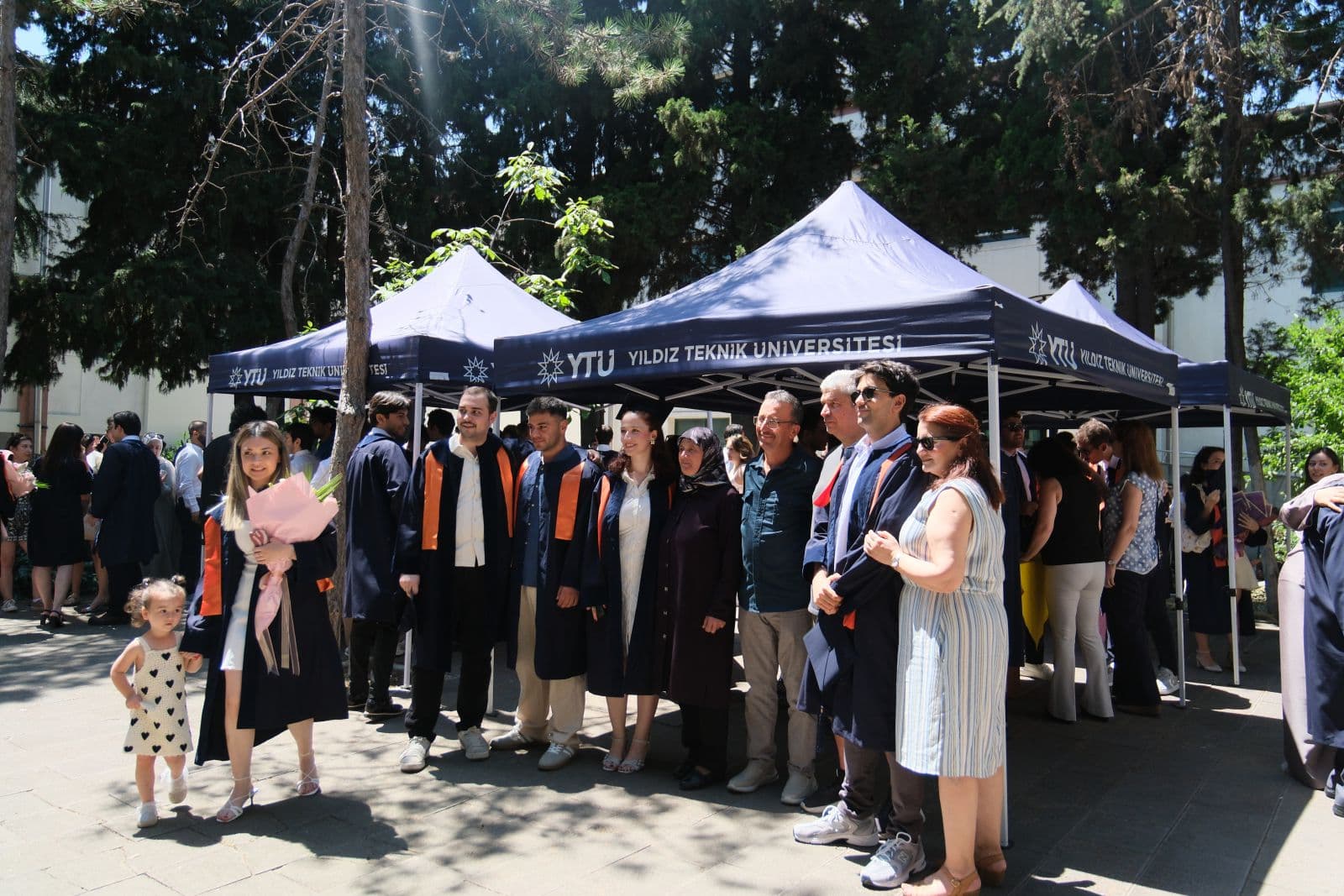 2025-2026 Mezuniyet Töreni Öncesi Kokteyl ve Fotoğraf Çekimi Etkinliği